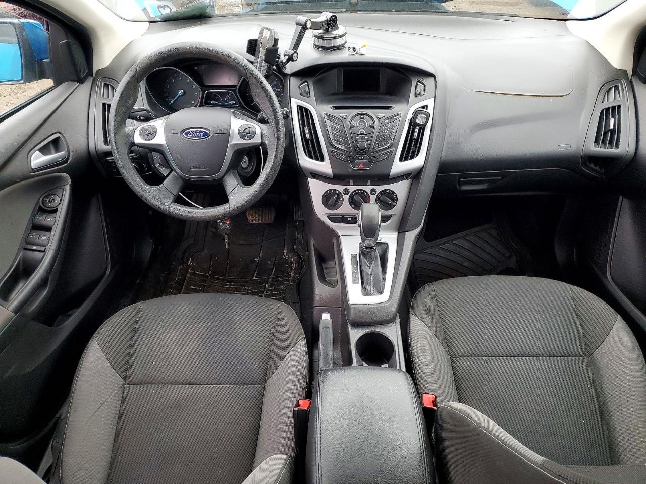 2014 FORD FOCUS SE photo 8