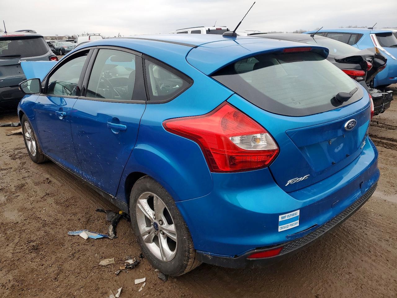 2014 FORD FOCUS SE photo 2