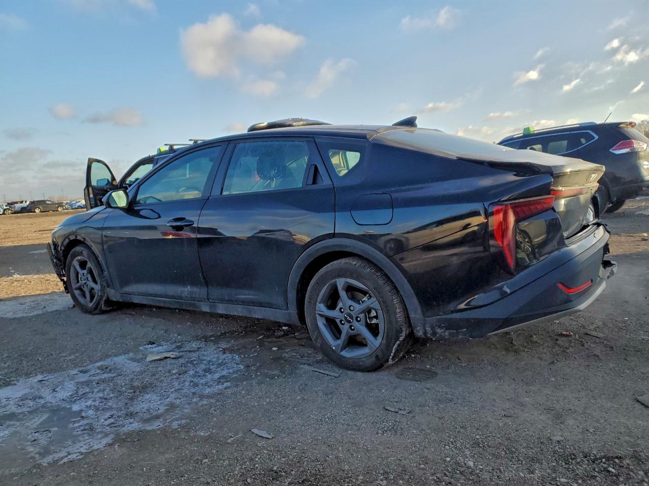 2025 KIA K4 LX photo 2