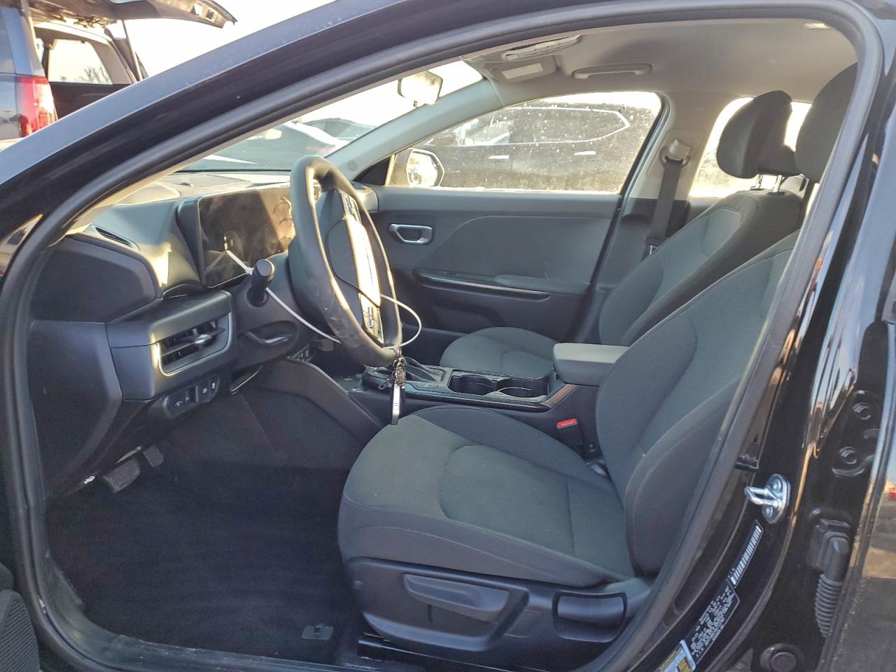 2025 KIA K4 LX photo 7