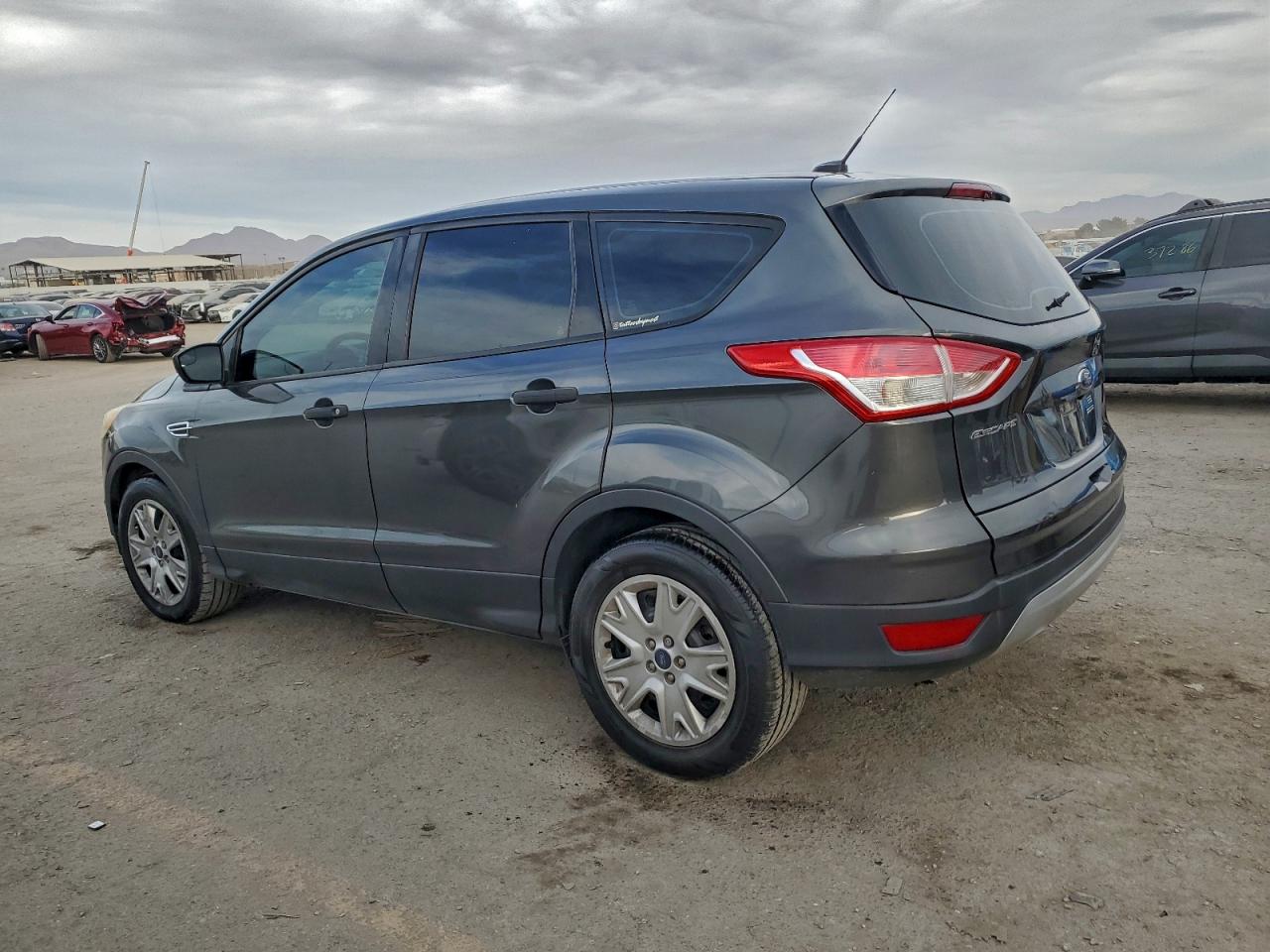 2016 FORD ESCAPE S photo 2
