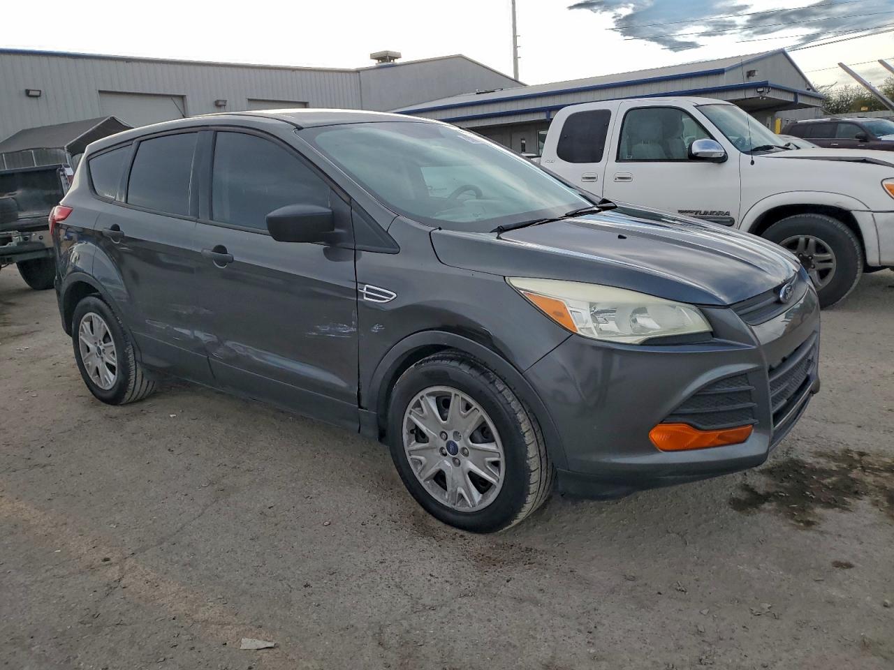 2016 FORD ESCAPE S photo 4