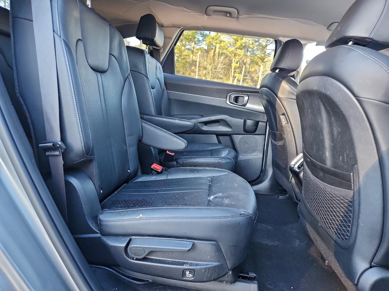 2022 KIA SORENTO EX photo 11