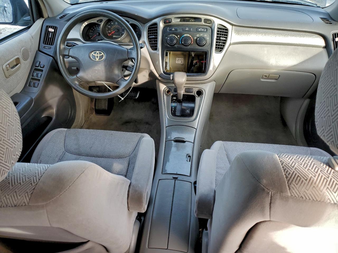 2003 TOYOTA HIGHLANDER LIMITED photo 8