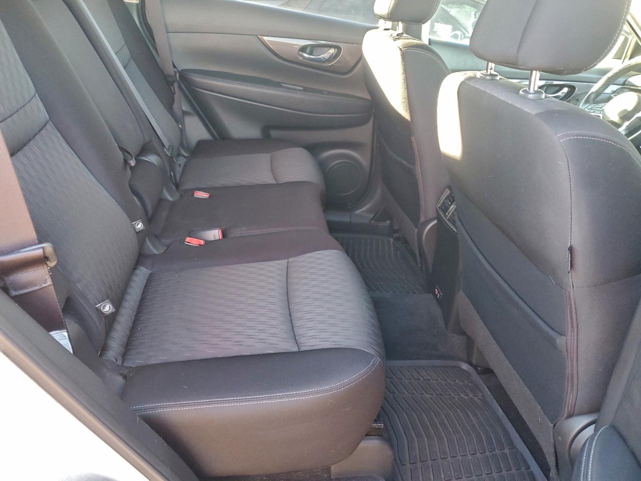 2019 NISSAN ROGUE S photo 10