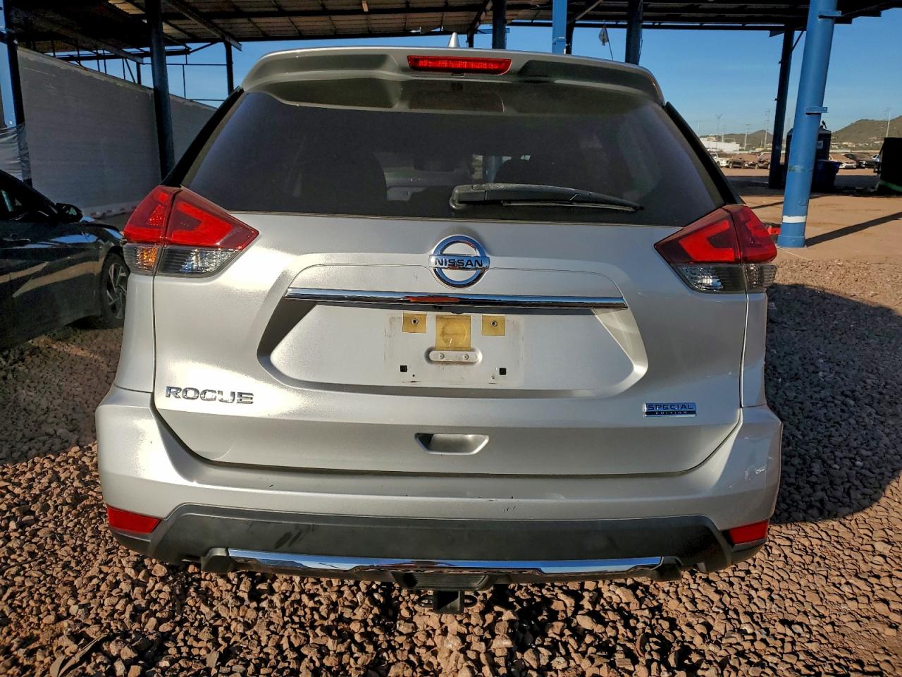 2019 NISSAN ROGUE S photo 6