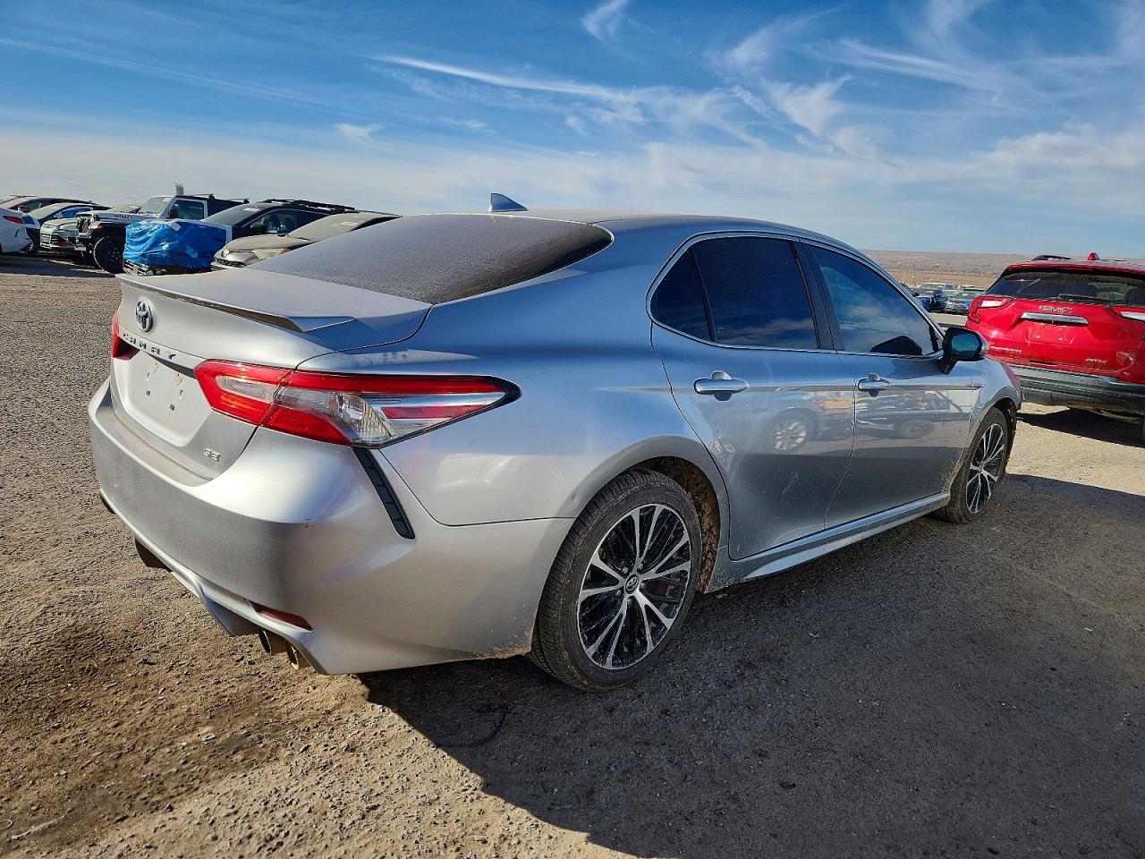 2019 TOYOTA CAMRY L photo 3