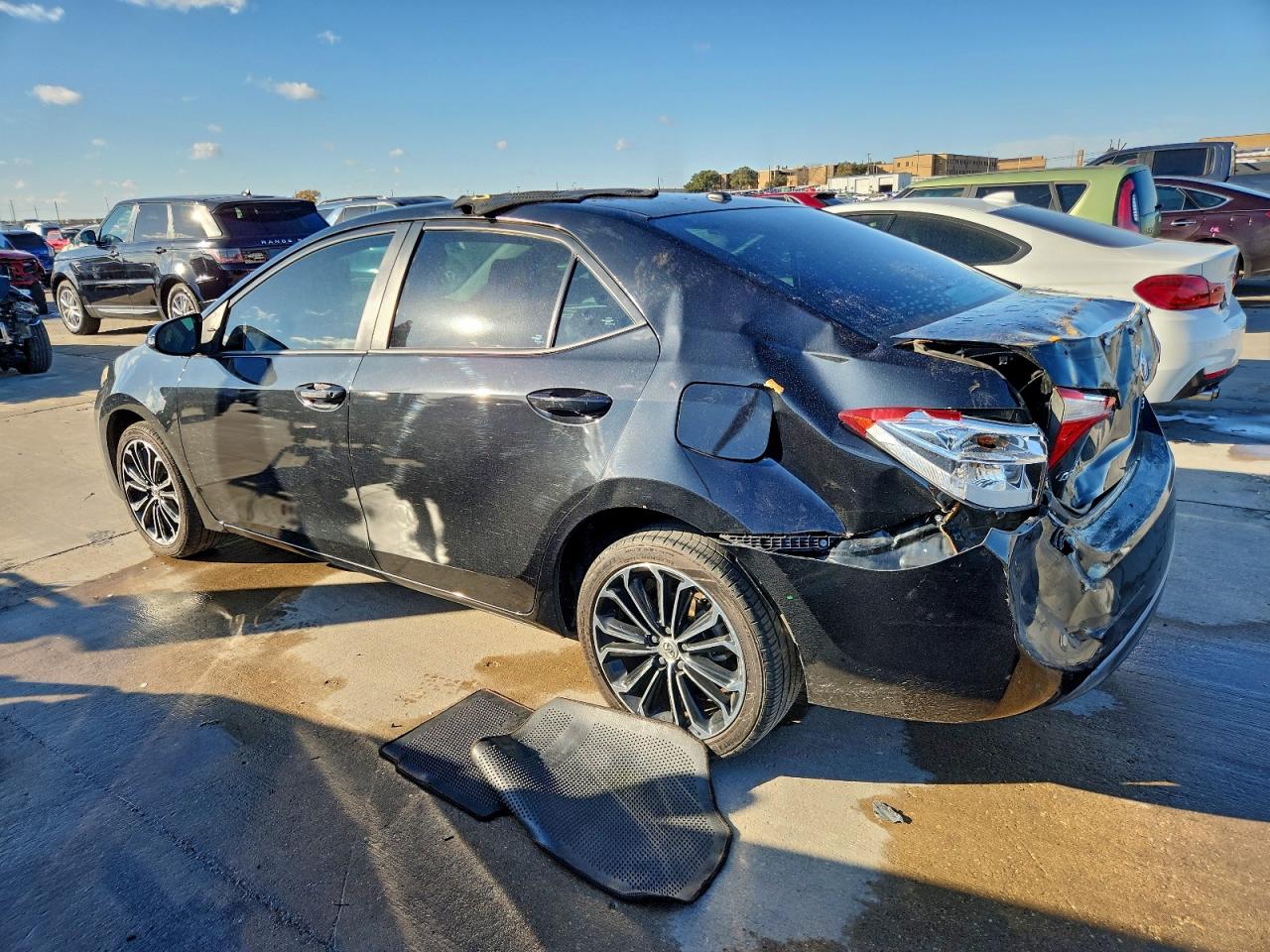 2014 TOYOTA COROLLA L photo 2