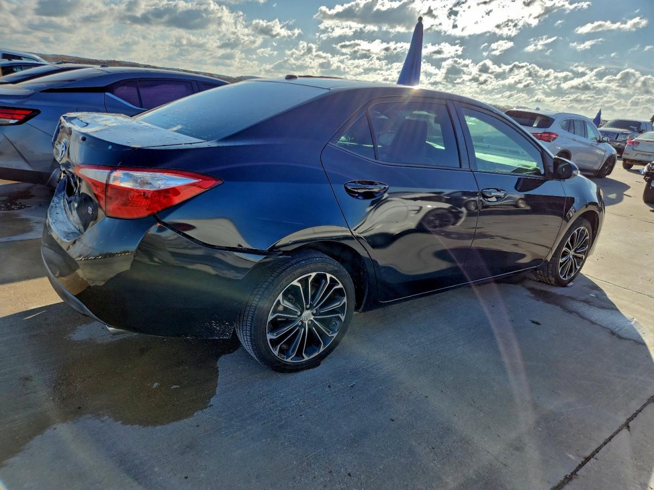 2014 TOYOTA COROLLA L photo 3