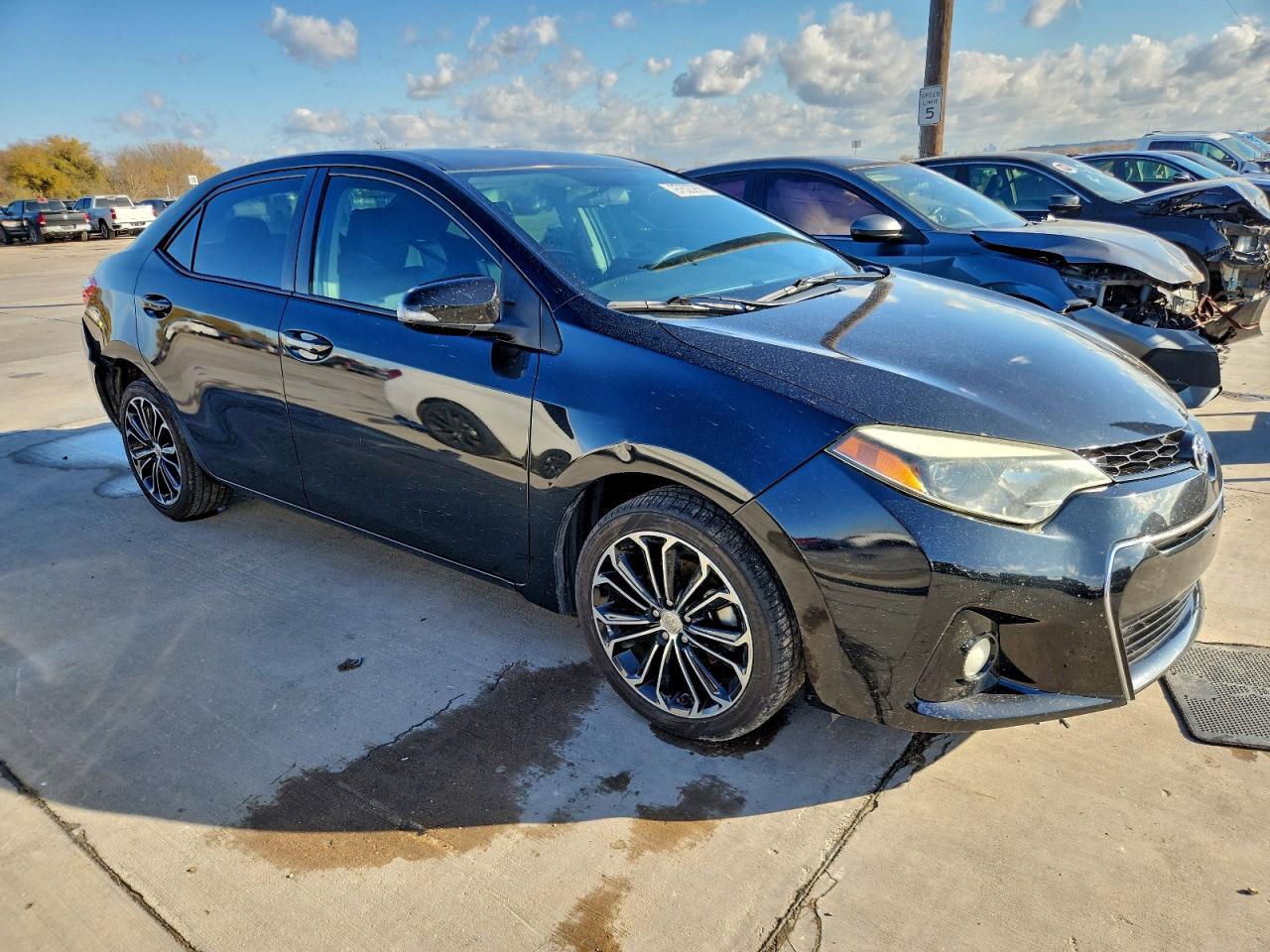 2014 TOYOTA COROLLA L photo 4