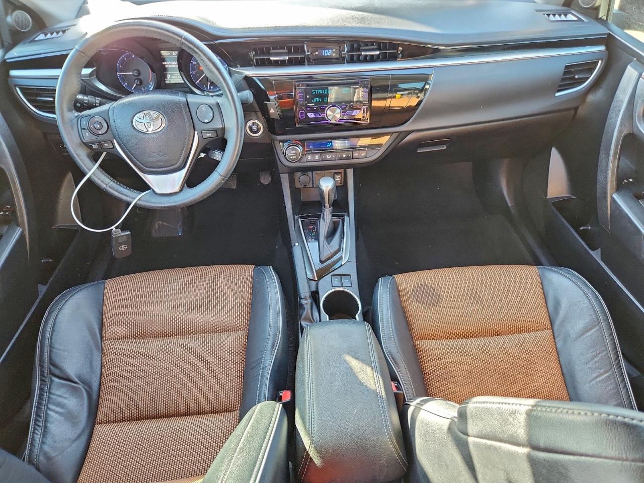 2014 TOYOTA COROLLA L photo 8