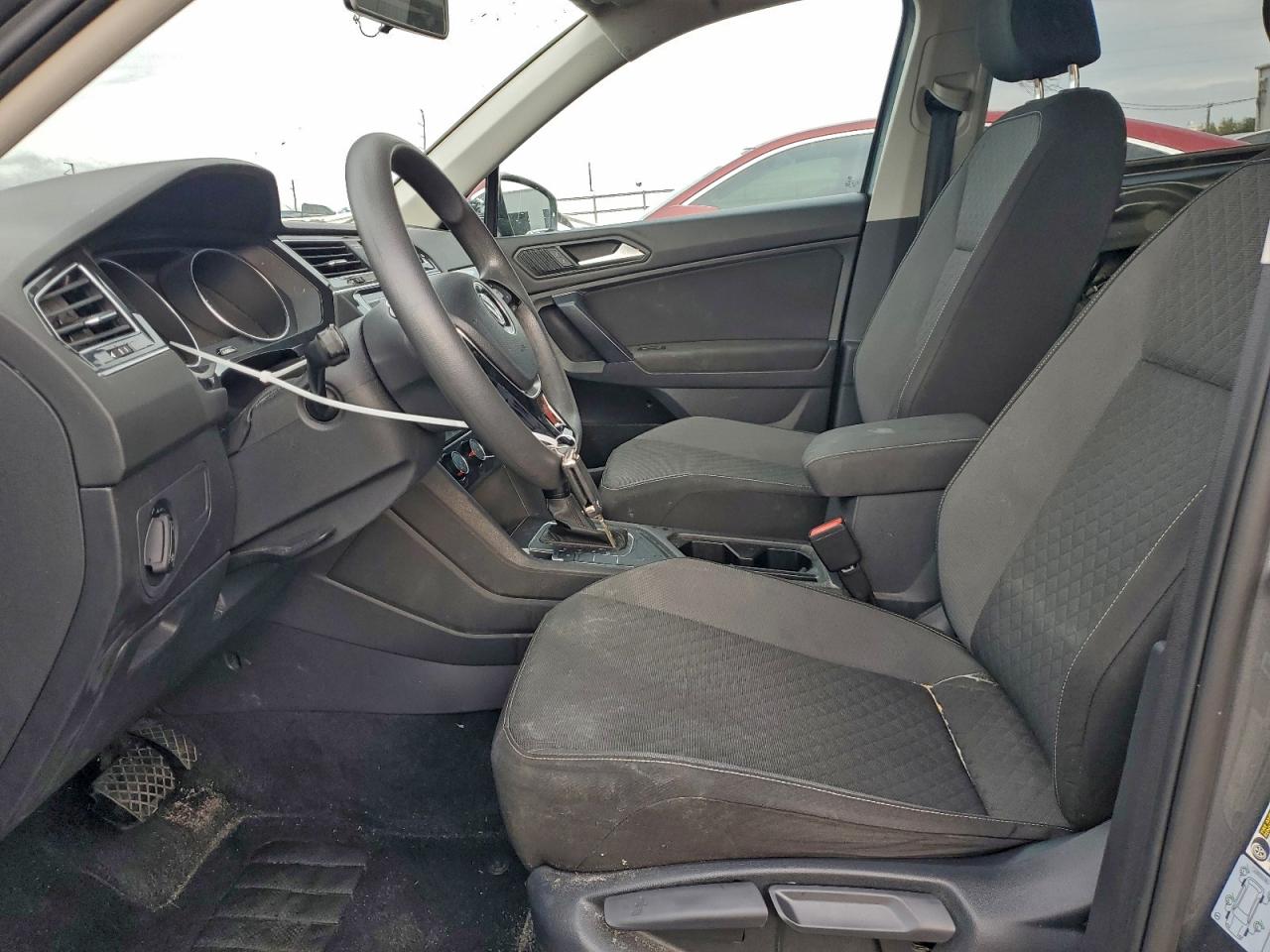 2021 VOLKSWAGEN TIGUAN S photo 7