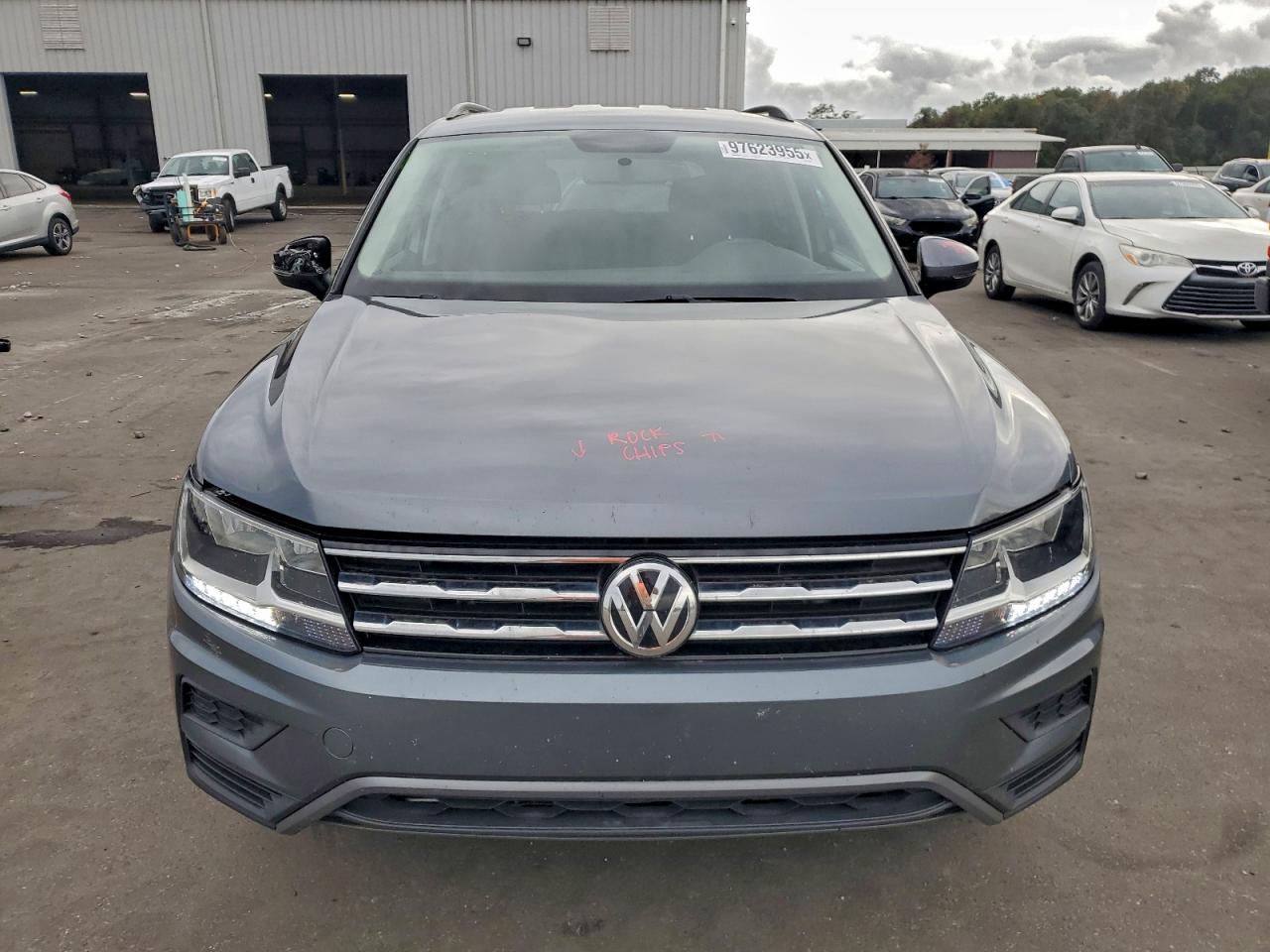 2021 VOLKSWAGEN TIGUAN S photo 5