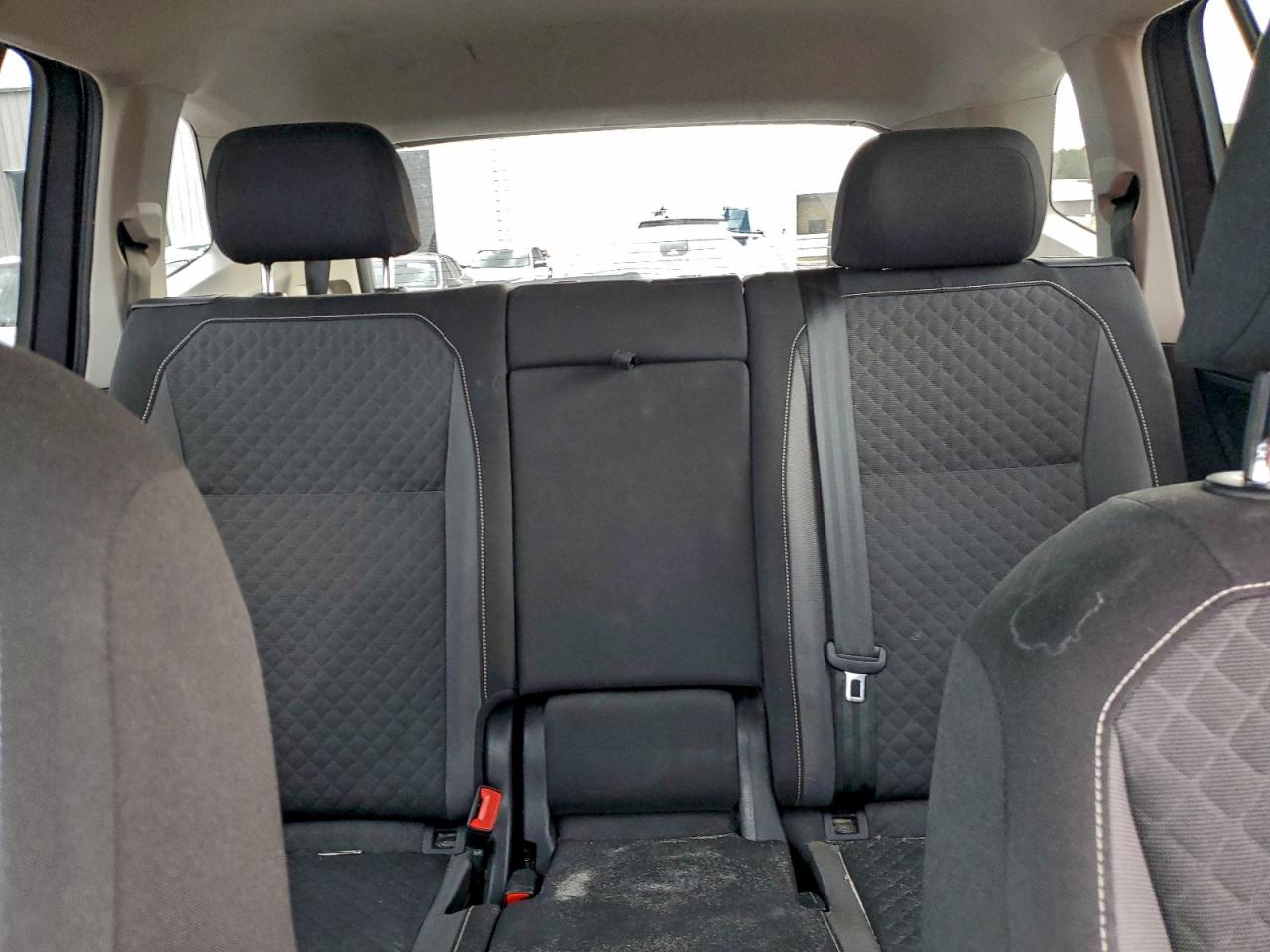 2021 VOLKSWAGEN TIGUAN S photo 10