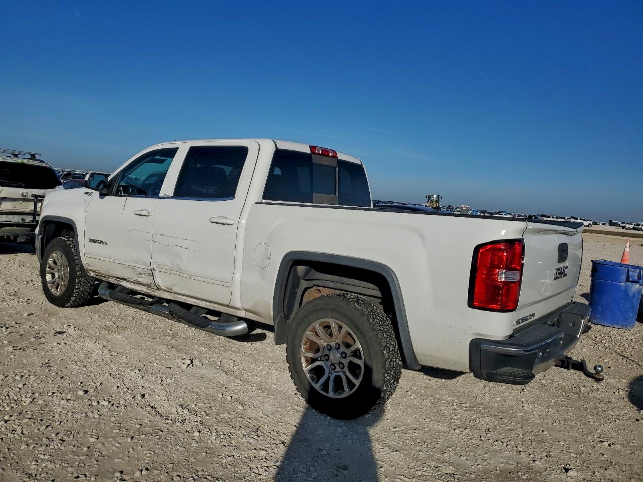 2014 GMC SIERRA K1500 SLE photo 2