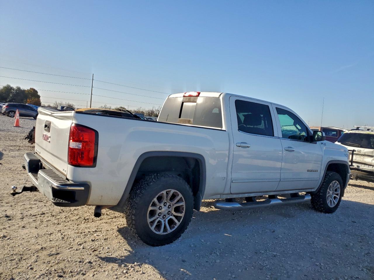 2014 GMC SIERRA K1500 SLE photo 3