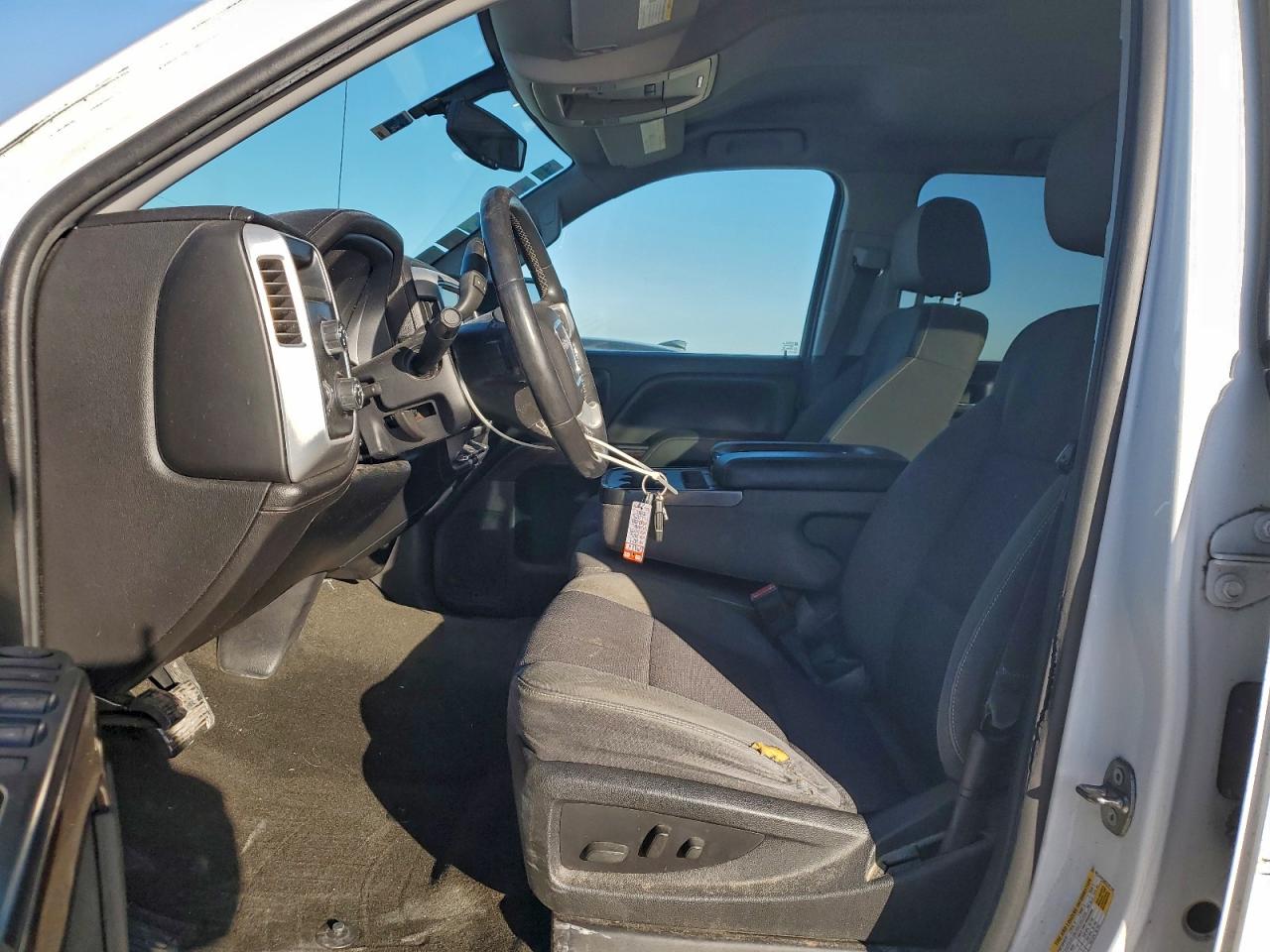 2014 GMC SIERRA K1500 SLE photo 7