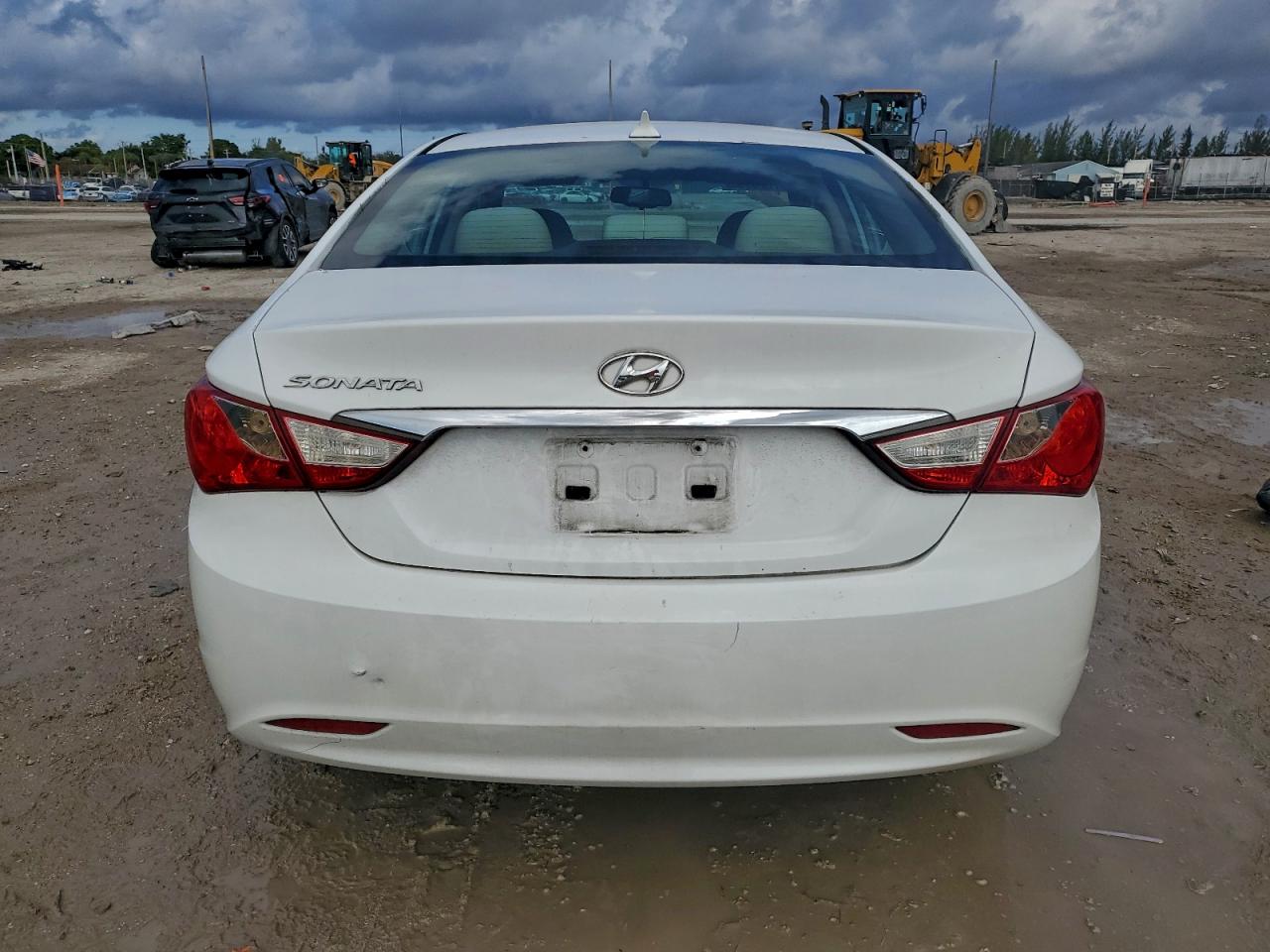 2012 HYUNDAI SONATA GLS photo 6