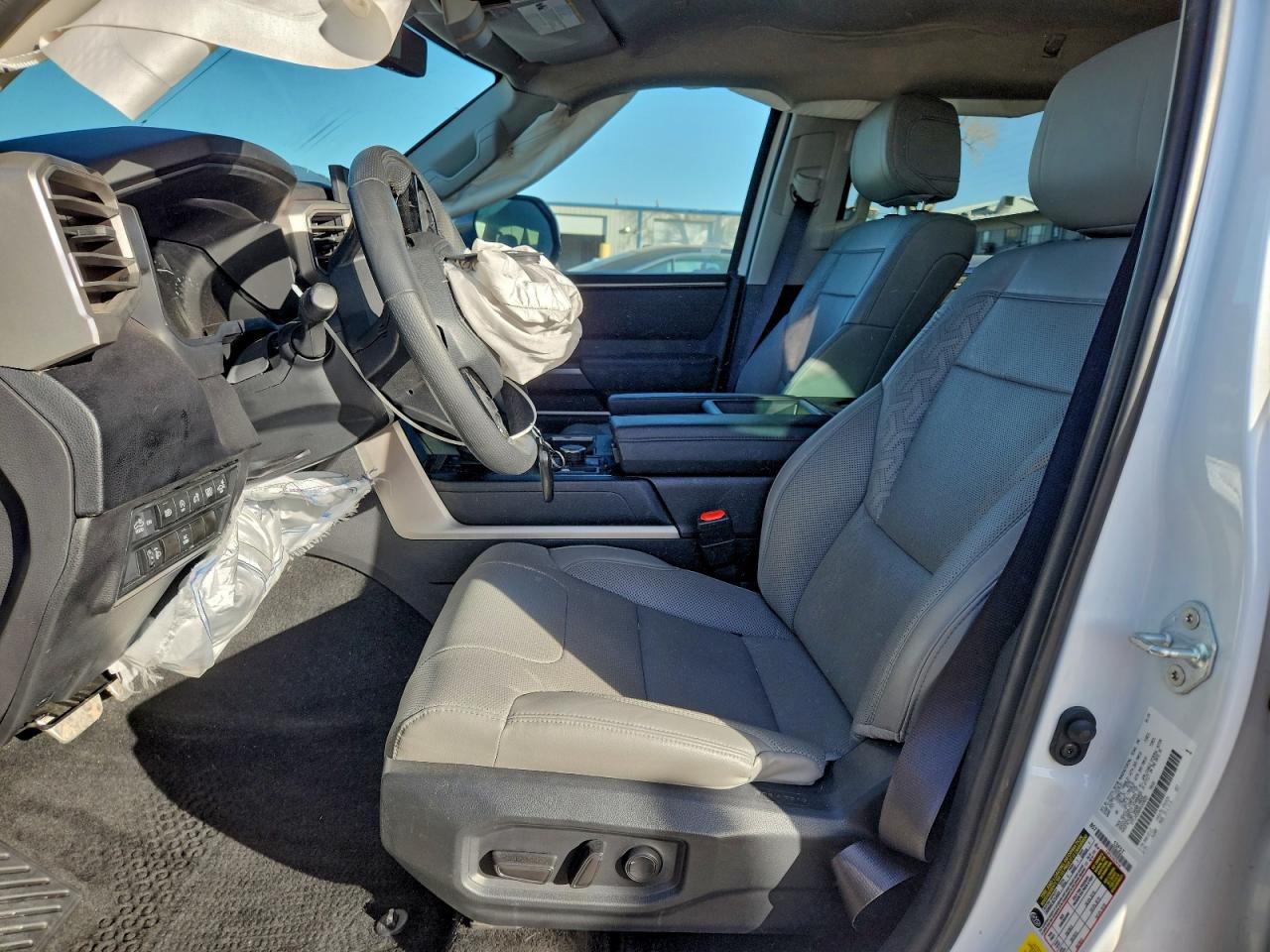 2024 TOYOTA TUNDRA CREWMAX SR photo 7