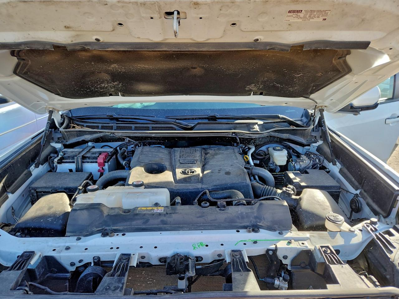 2024 TOYOTA TUNDRA CREWMAX SR photo 11