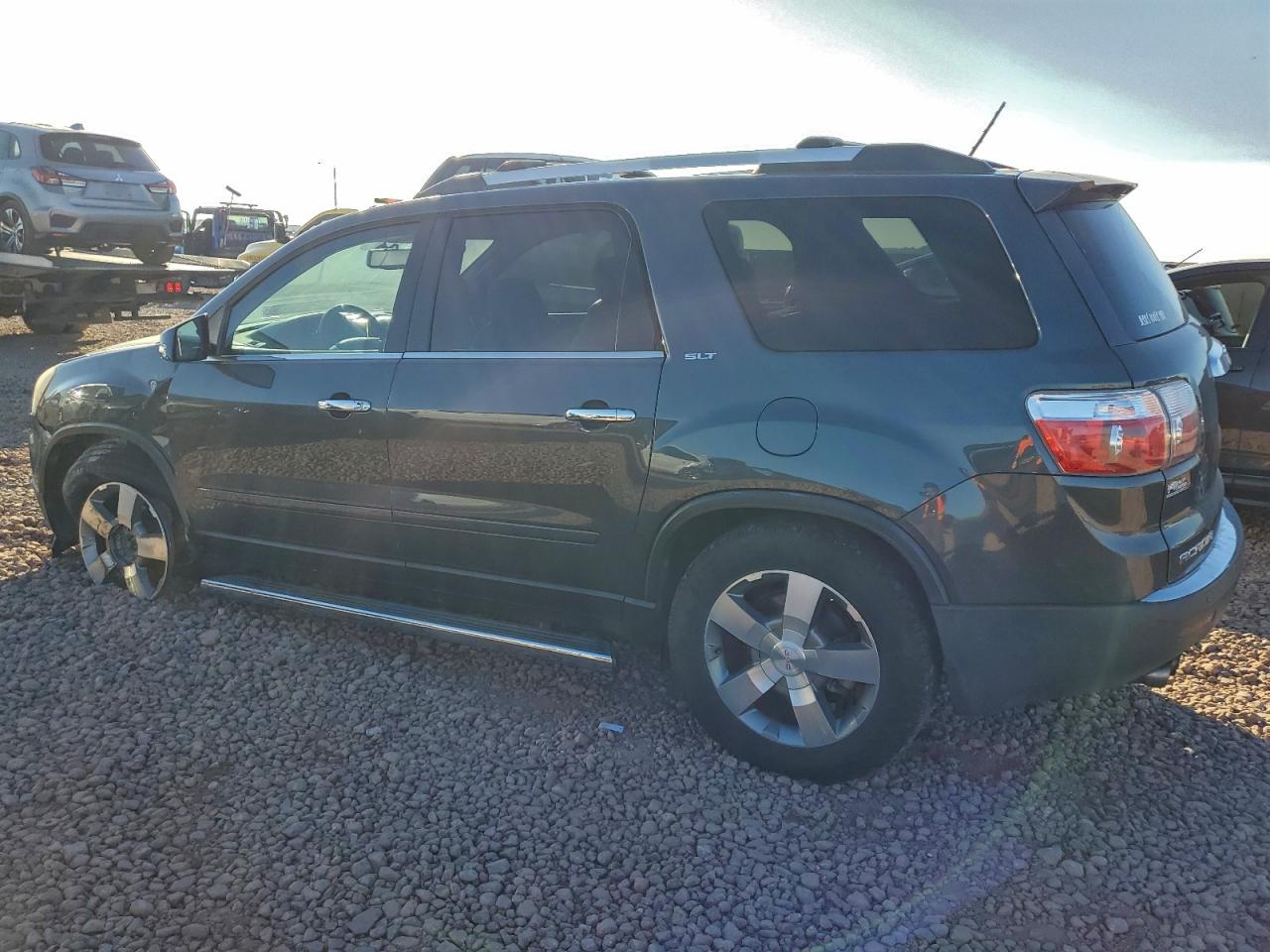2011 GMC ACADIA SLT-1 photo 2
