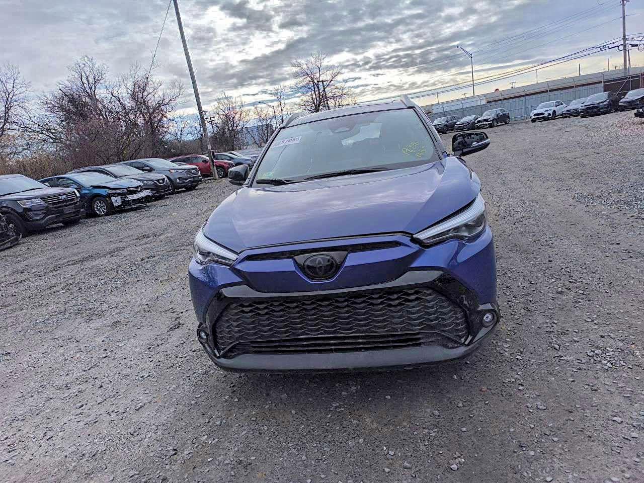 2024 TOYOTA COROLLA CROSS SE photo 5