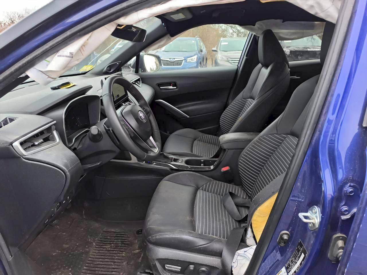 2024 TOYOTA COROLLA CROSS SE photo 7