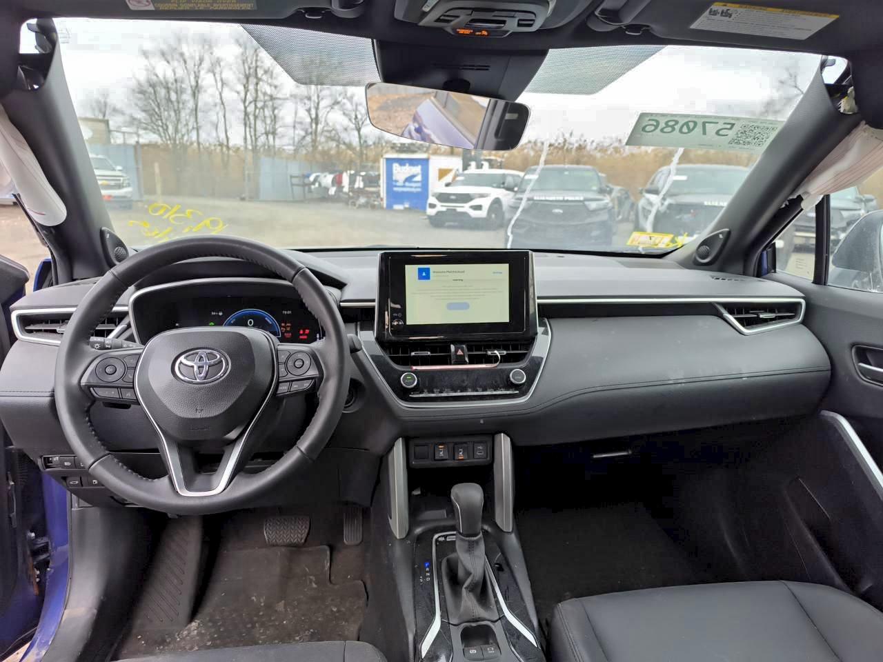 2024 TOYOTA COROLLA CROSS SE photo 8