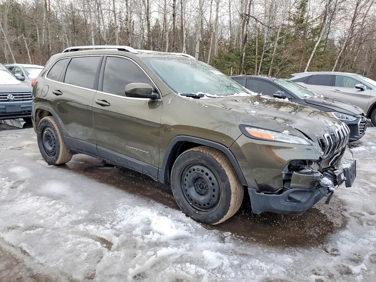 2015 JEEP CHEROKEE LATITUDE photo 4