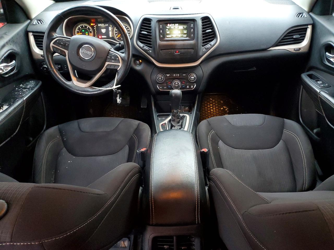 2015 JEEP CHEROKEE LATITUDE photo 8