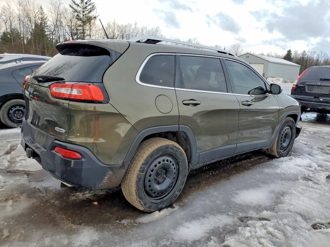 2015 JEEP CHEROKEE LATITUDE photo 3
