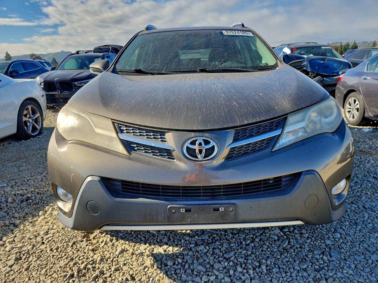 2013 TOYOTA RAV4 XLE photo 5