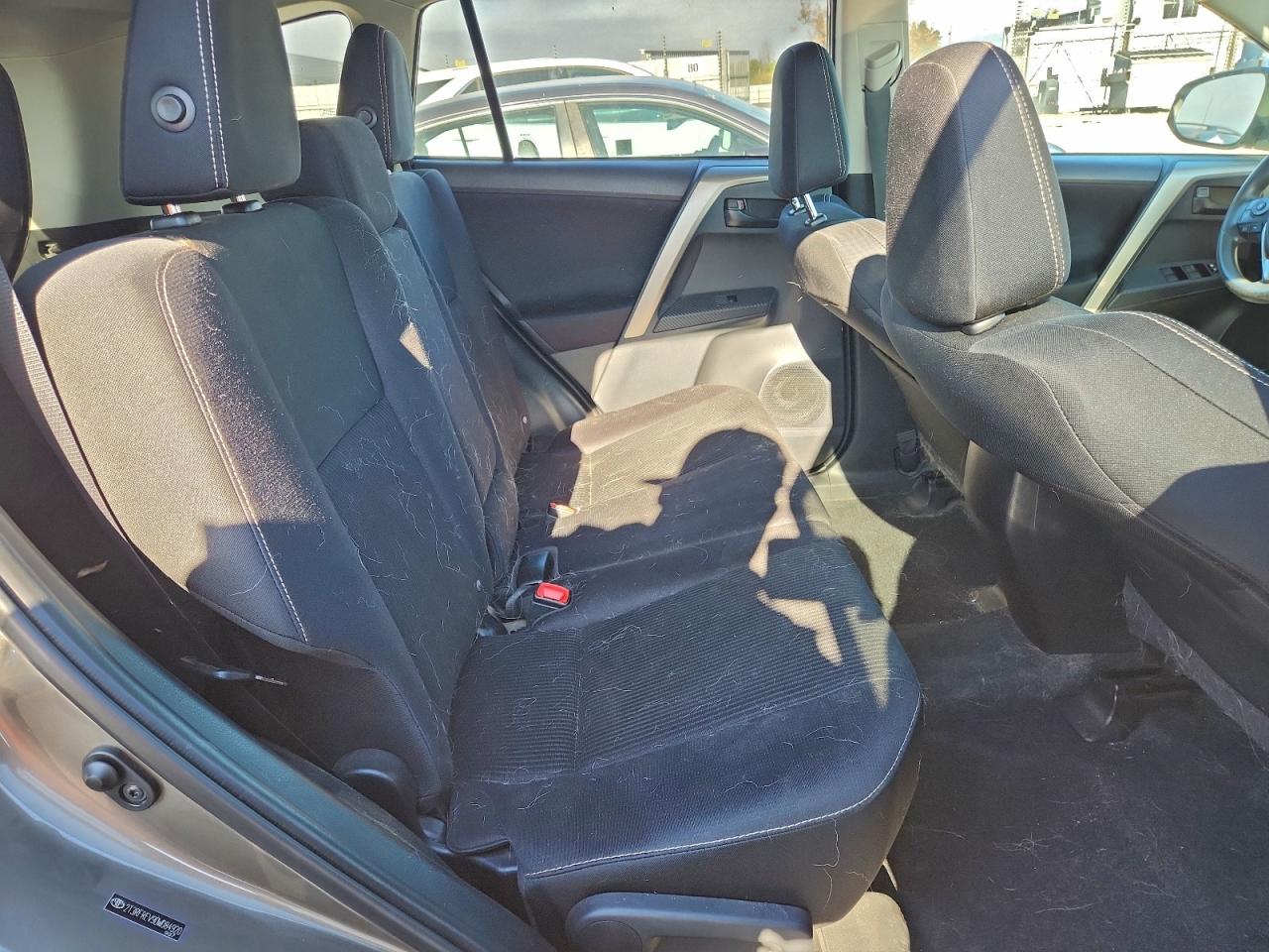 2013 TOYOTA RAV4 XLE photo 11