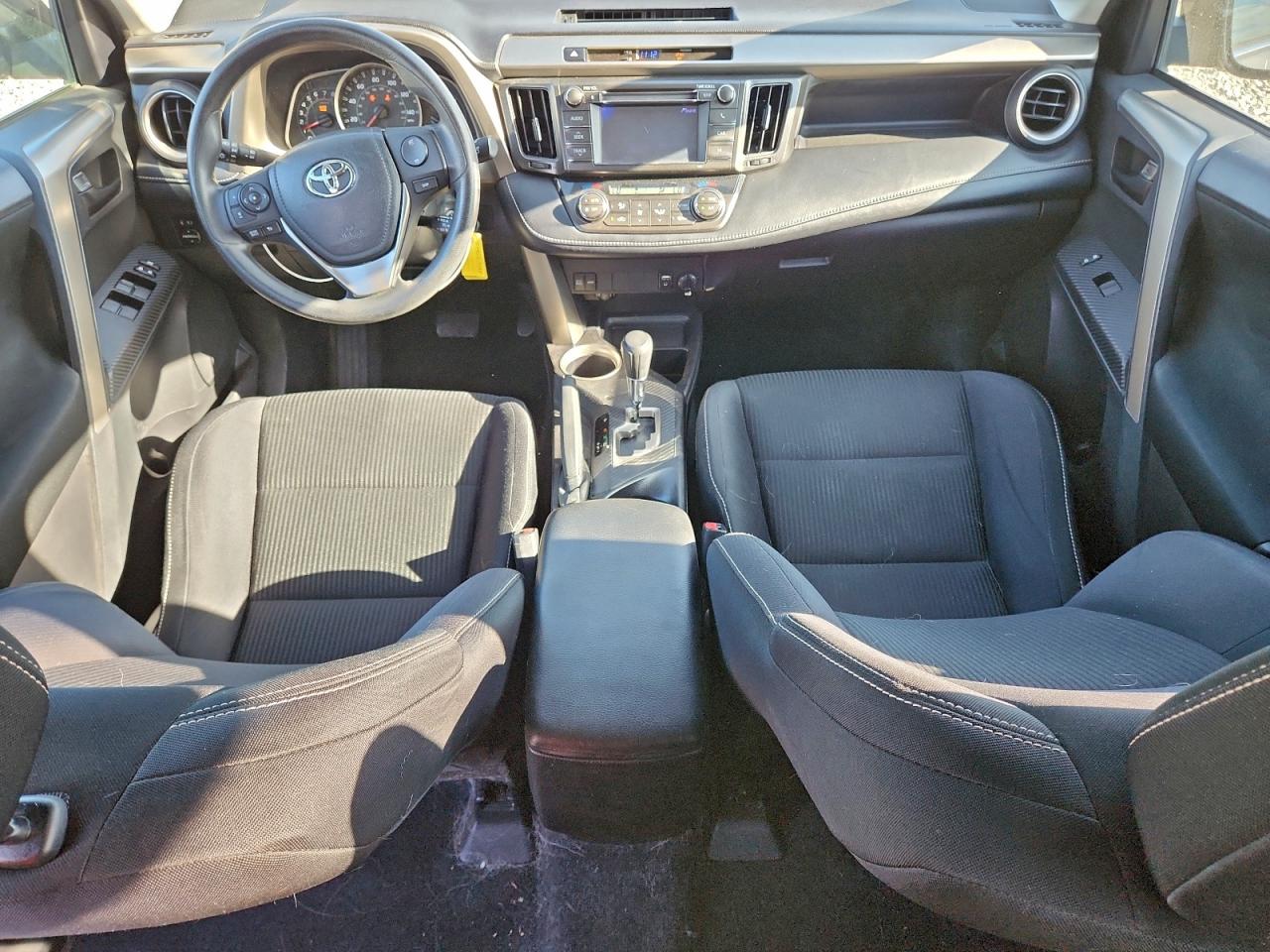 2013 TOYOTA RAV4 XLE photo 8
