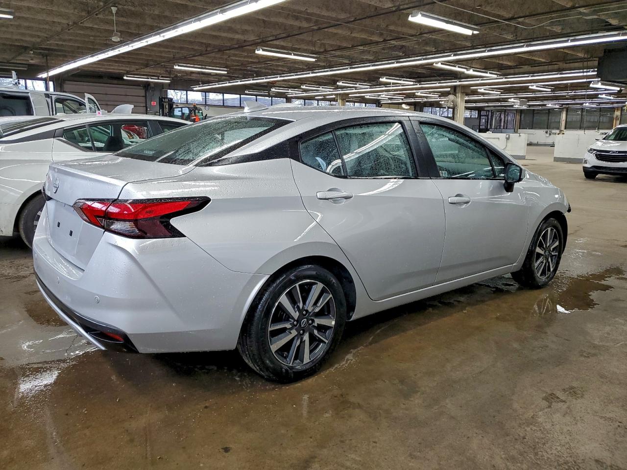 2025 NISSAN VERSA SV photo 3