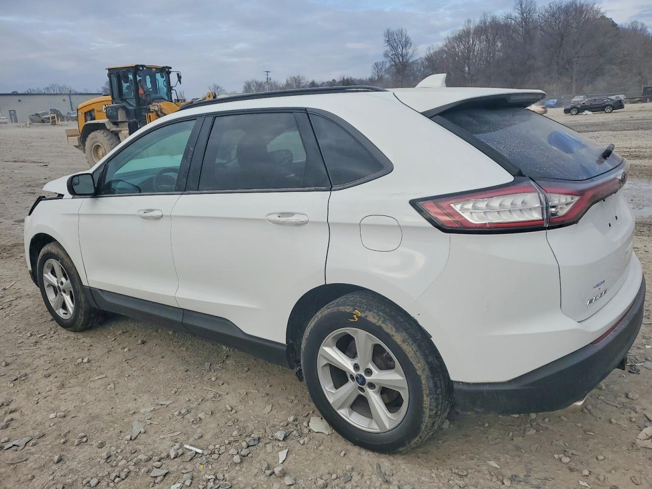 2015 FORD EDGE SE photo 2