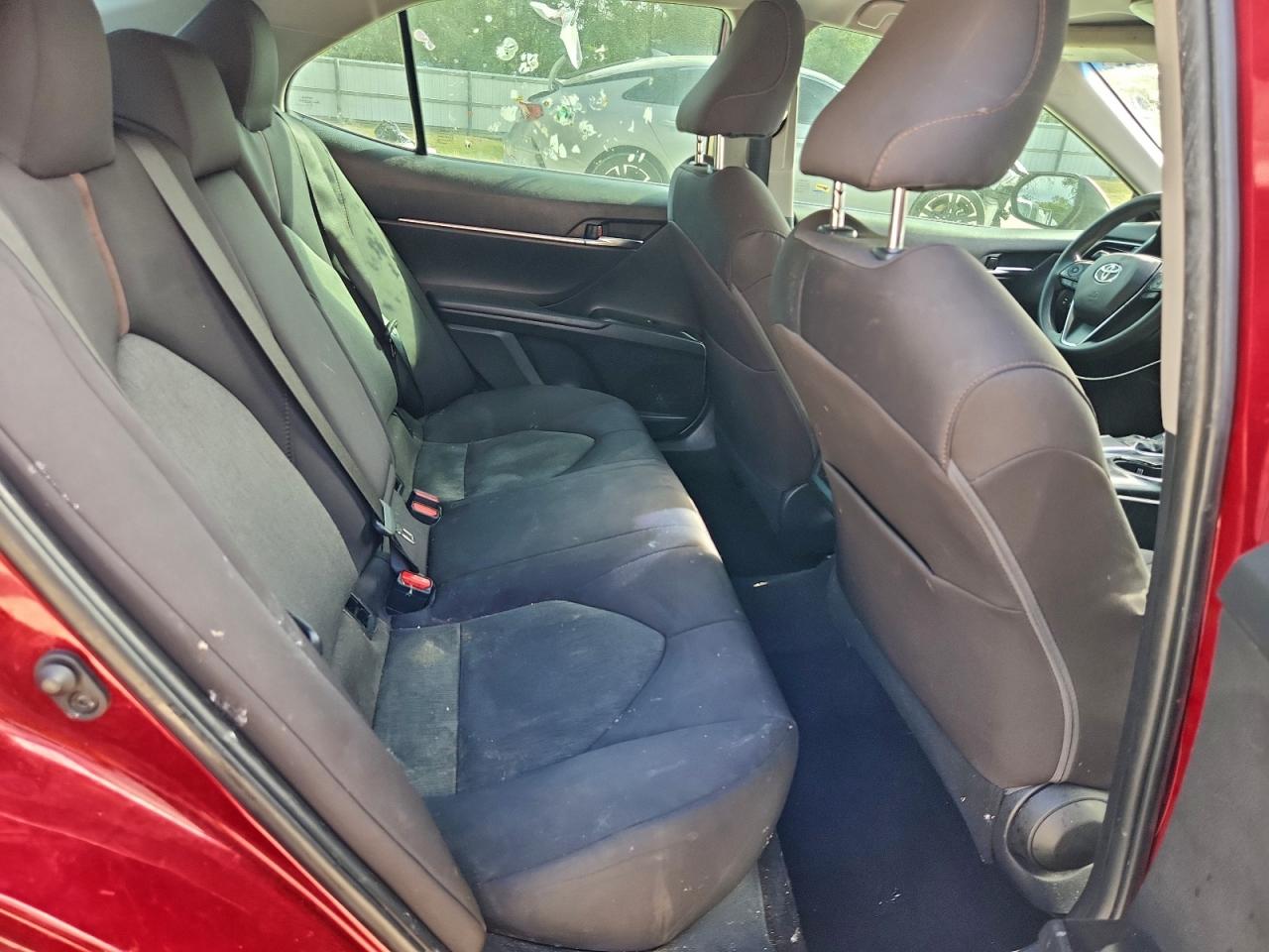 2019 TOYOTA CAMRY L photo 10