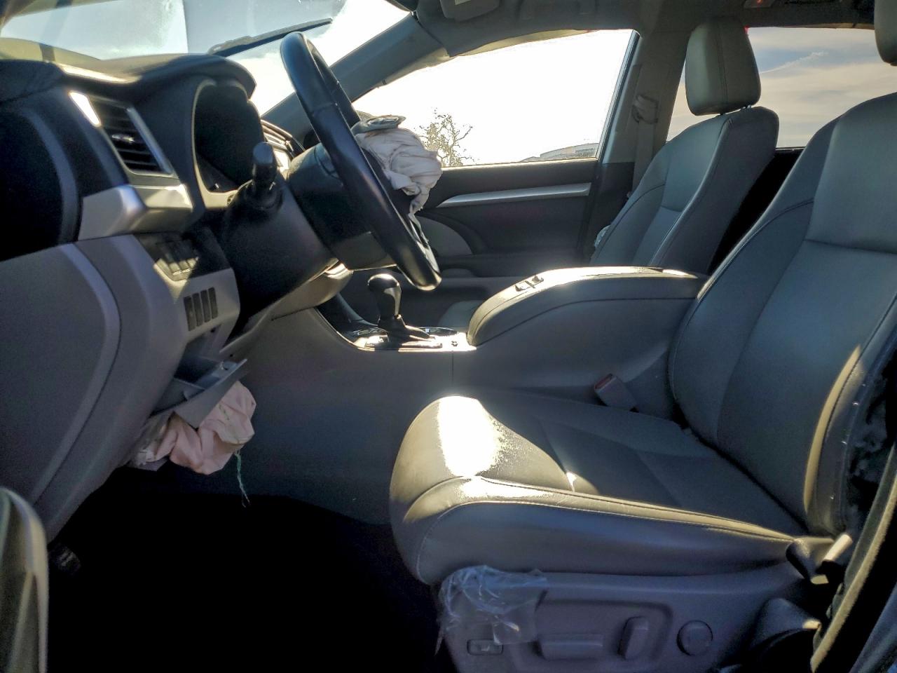 2018 TOYOTA HIGHLANDER SE photo 7