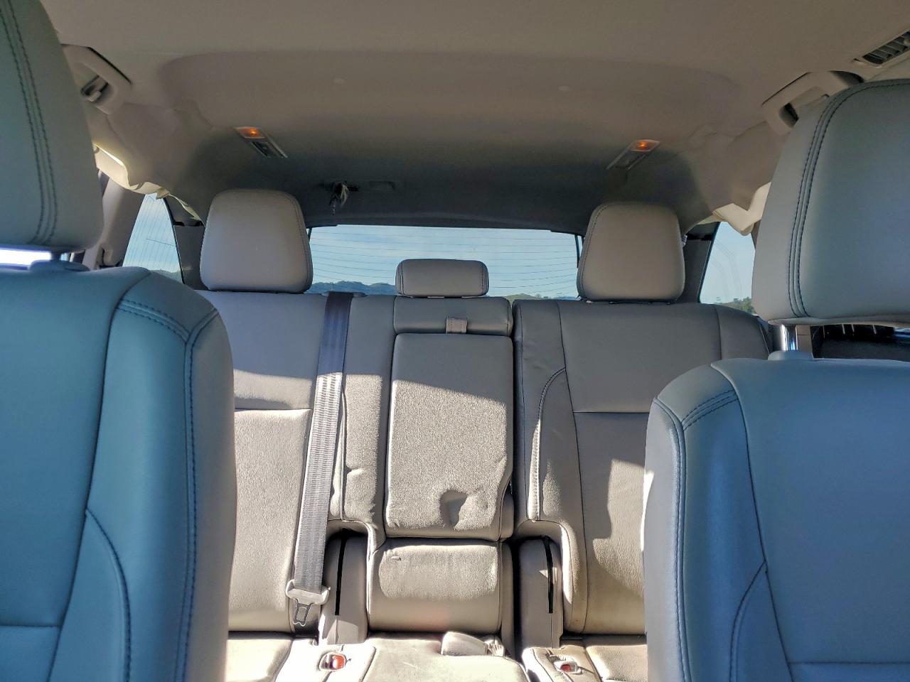 2018 TOYOTA HIGHLANDER SE photo 10