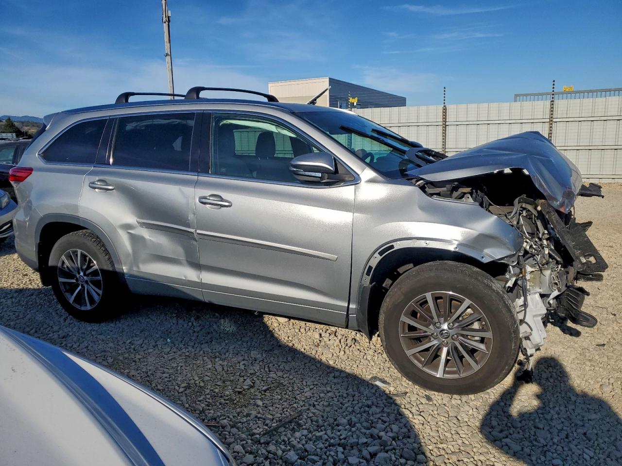 2018 TOYOTA HIGHLANDER SE photo 4