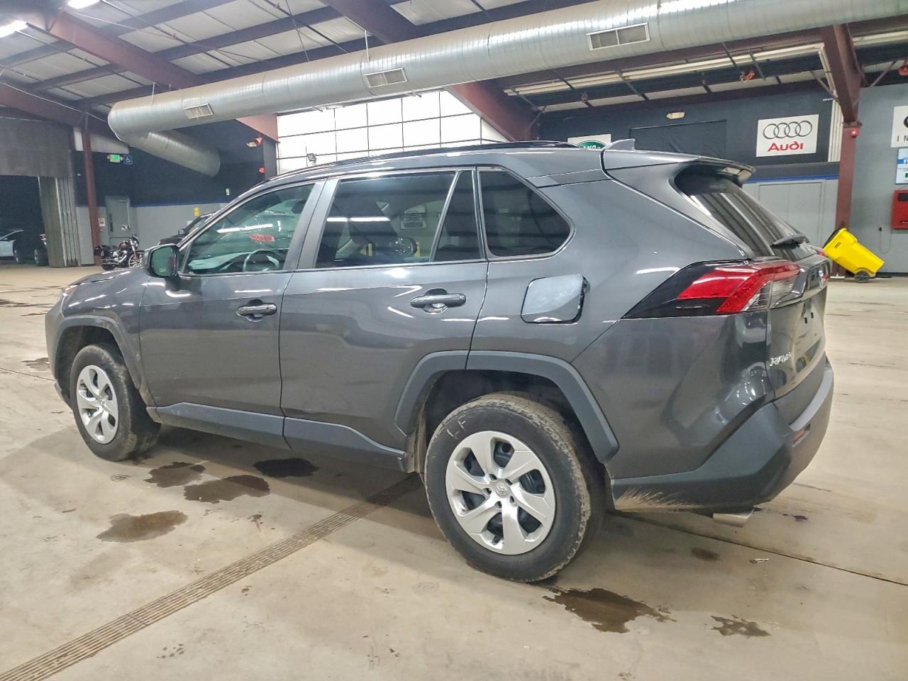 2019 TOYOTA RAV4 LE photo 2