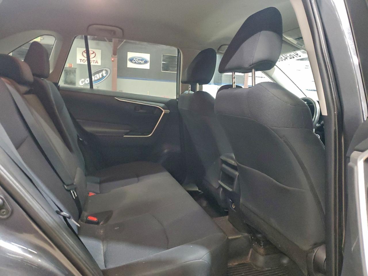 2019 TOYOTA RAV4 LE photo 11