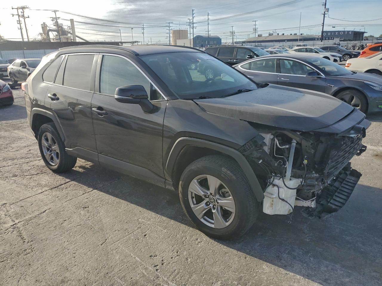 2022 TOYOTA RAV4 XLE photo 10
