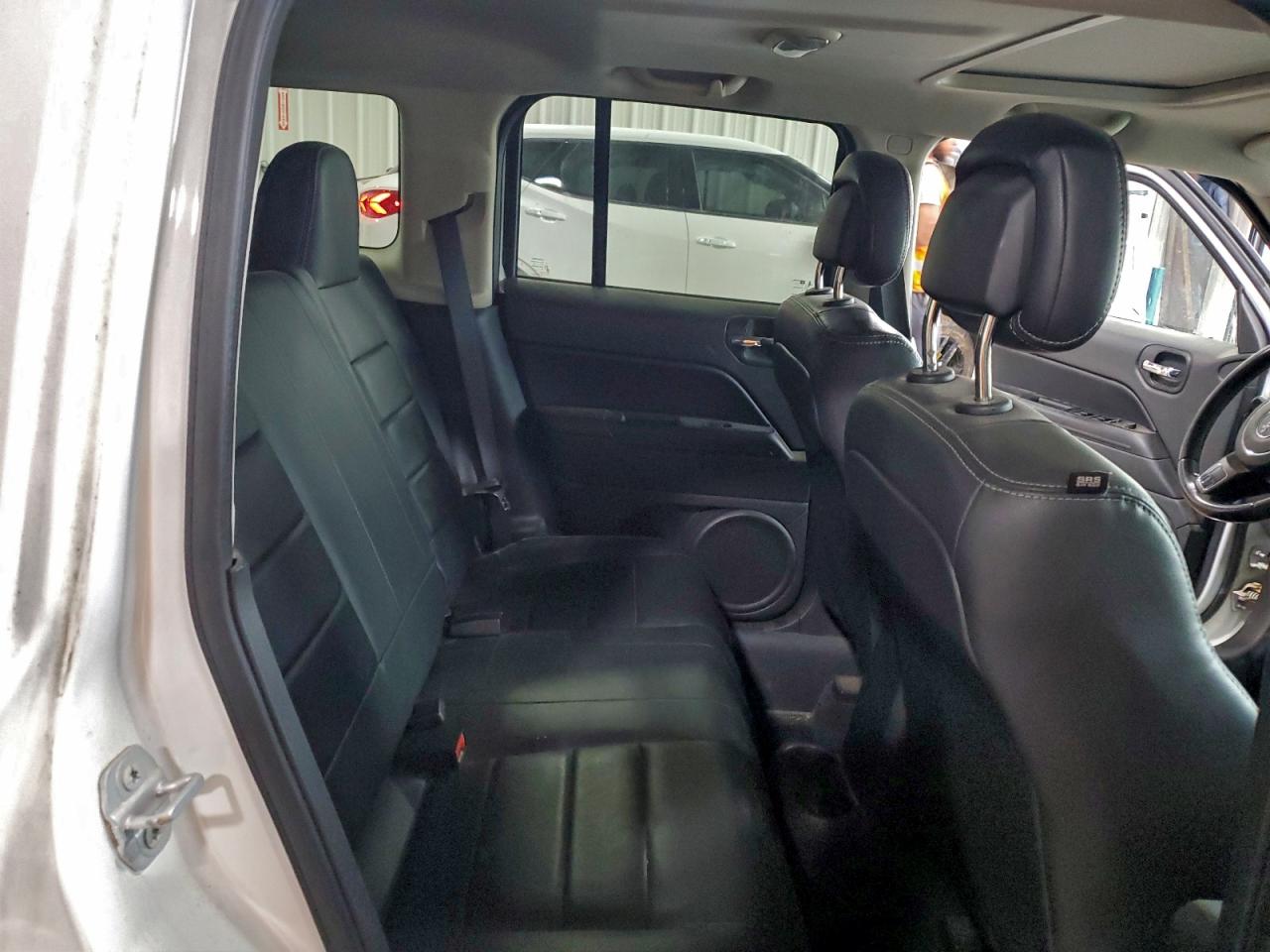 2015 JEEP PATRIOT LATITUDE photo 11