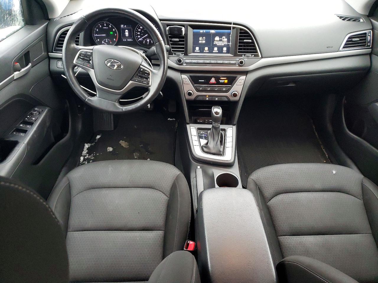 2017 HYUNDAI ELANTRA SE photo 8