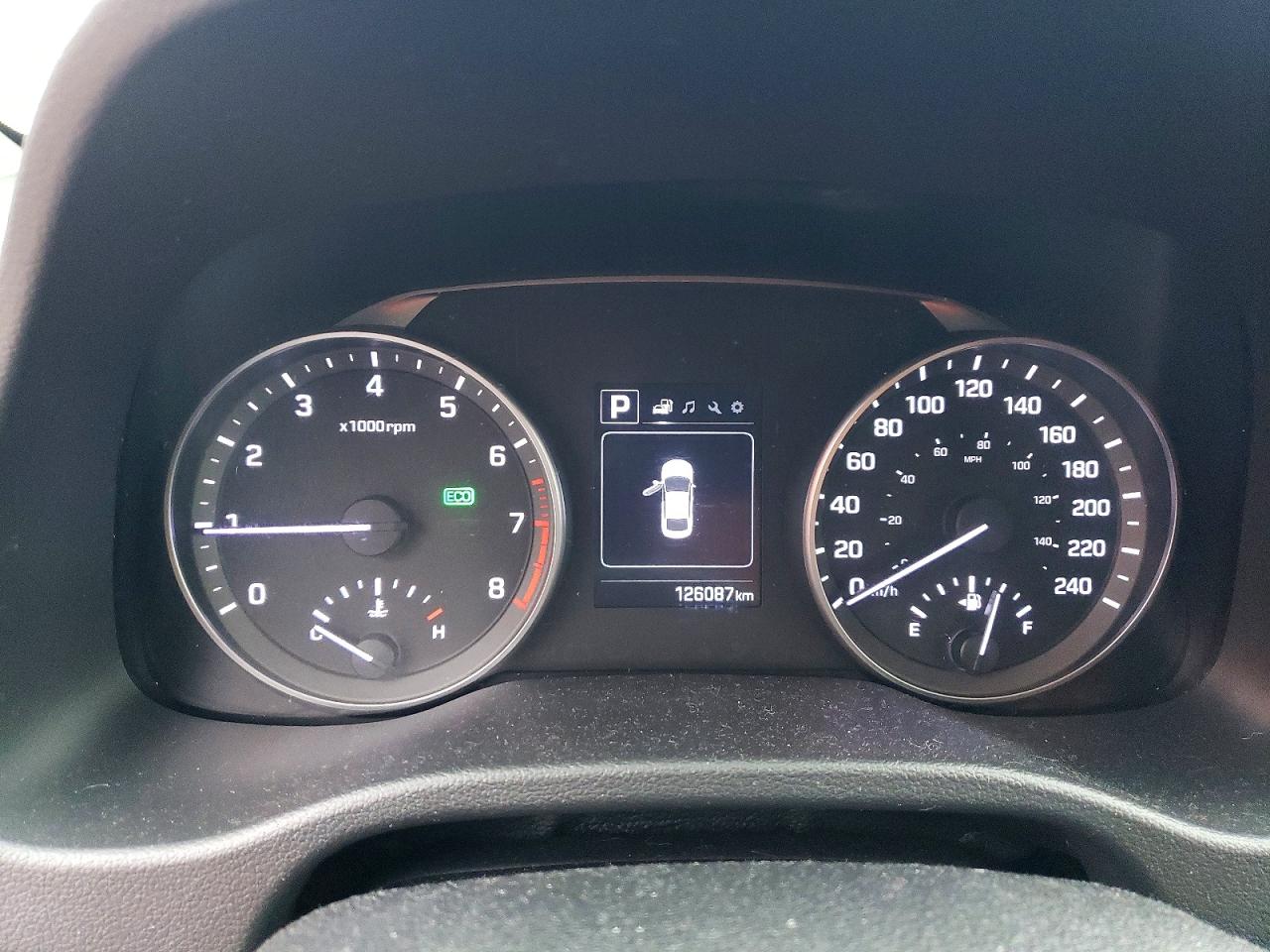 2017 HYUNDAI ELANTRA SE photo 9