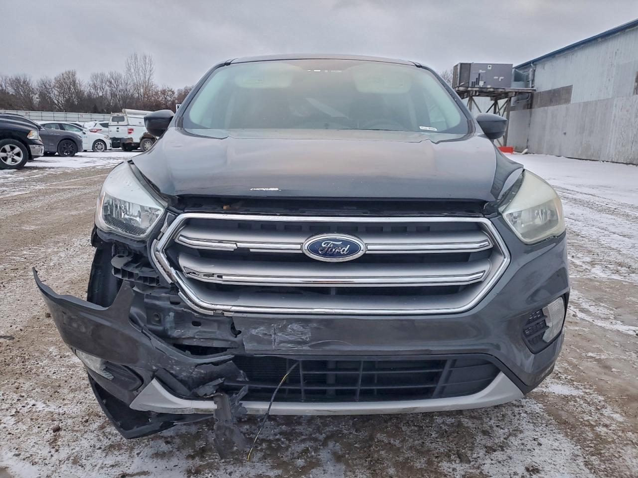 2017 FORD ESCAPE SE photo 5