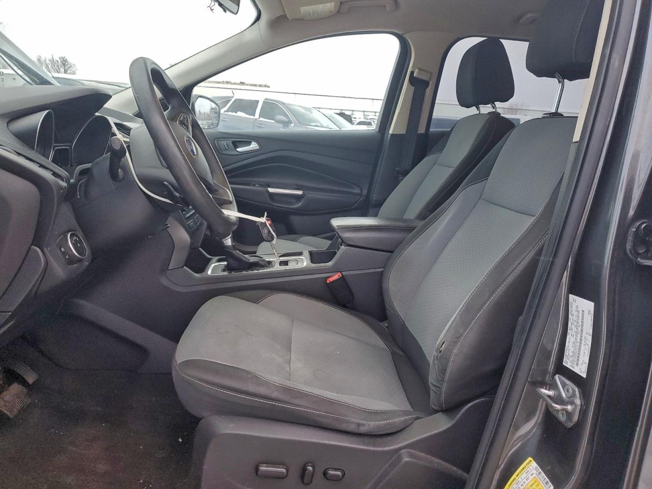 2017 FORD ESCAPE SE photo 7
