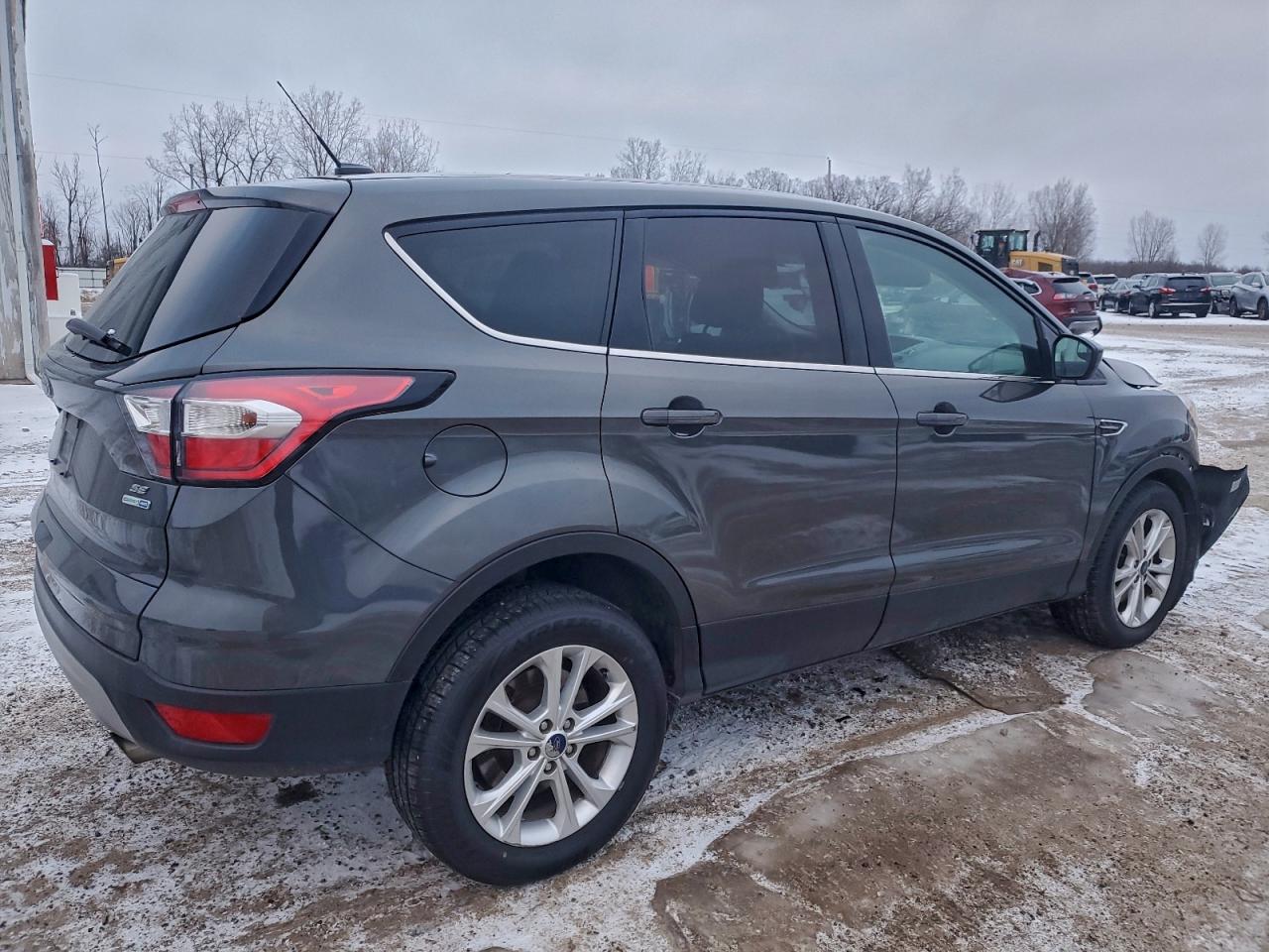 2017 FORD ESCAPE SE photo 3