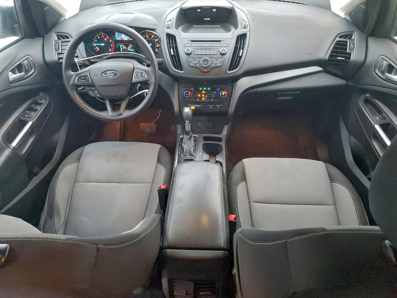 2017 FORD ESCAPE SE photo 8